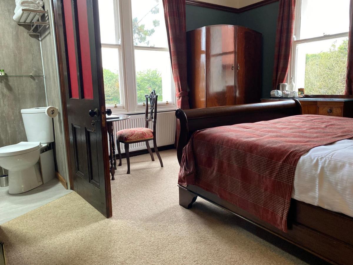The Old Vicarage Ni Bed & Breakfast *